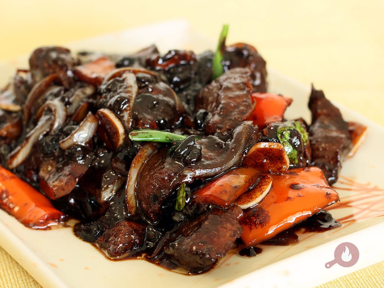 Filé ao Molho de Feijão Preto